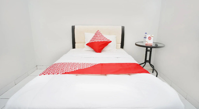 Номер Deluxe OYO 1007 Alletha Guest House 2