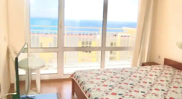 Beautiful 2-bed Apartment in Sveti Vlas, Забронировать Апартаменты/квартира Отели области Бургас с бассейном, Бассейн