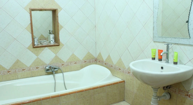 Camera Deluxe Marry Ind Gunung Kawi Guest House Malang