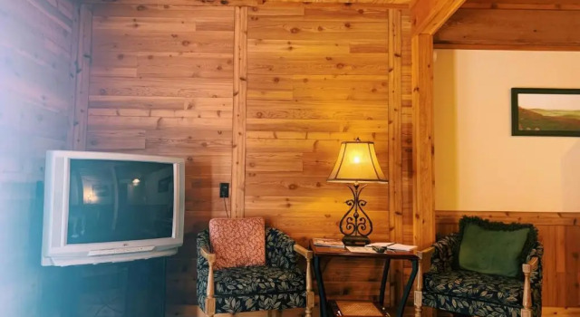 Апартаменты с 2 комнатами The Iris Garden Downtown Cottages and Suites