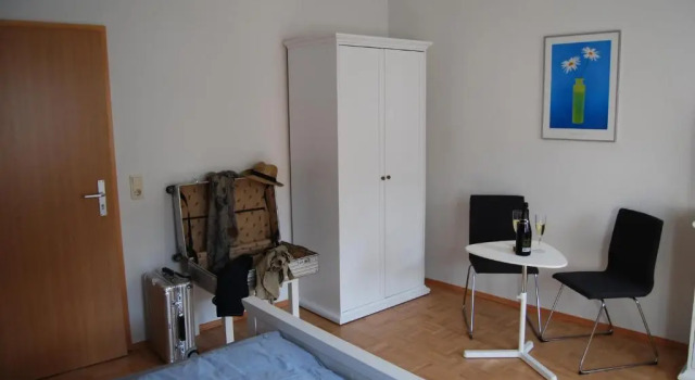 B2-Ferienwohnung, Забронировать Отель Отели Эрфурта с парковкой, рядом с Августинский монастырь, Парковка