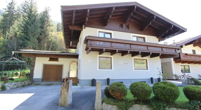 Peaceful Holiday Home in Muhlbach With Garden