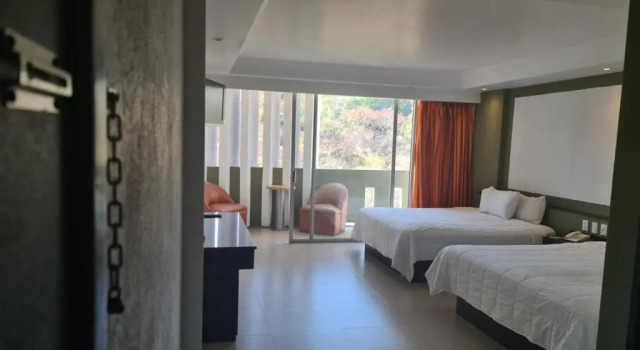 Четырёхместный люкс Standard Hotel Borda Cuernavaca