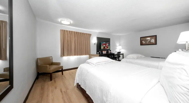 Двухместный номер Premium Red Roof Inn PLUS+ Huntsville