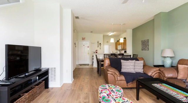 3Br 3Bath Pvt Townhome Patio 15min Disney 1291ft