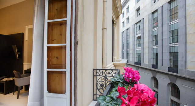 NAP Luxury Guest House Bovio, Забронировать Гостевой дом Отели Неаполя с парковкой, рядом с Музей университета науки и искусств, Парковка