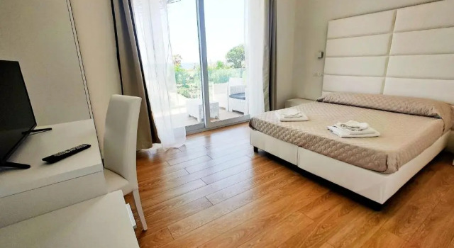Четырёхместный номер Standard с видом на море Hotel Artemide Mare