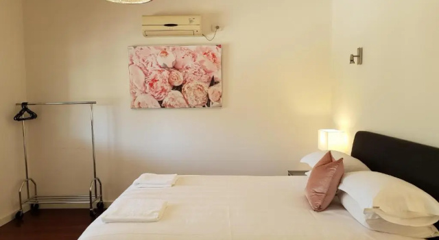 Коттедж Leisurely Manor - spacious three bedroom home in Fremantle