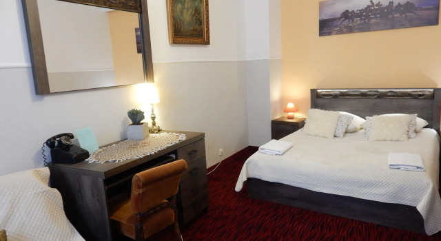 Unikat Guest Rooms, Забронировать Гостевой дом Гостевые дома Кракова, рядом с Church of the Holy Apostles Peter and Paul, Гостевой дом