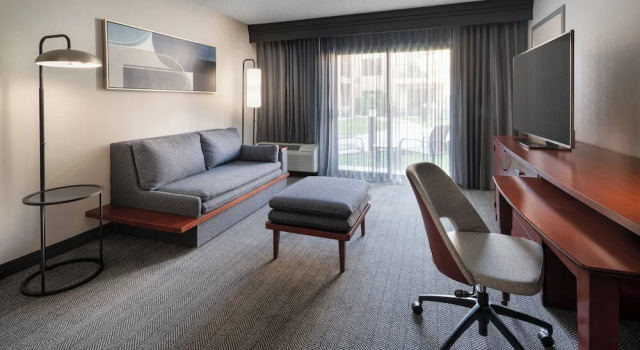 Люкс Courtyard by Marriott Los Angeles Hacienda Heights Orange County