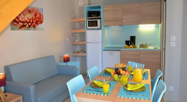 Коттедж Cozy Coastal Home w/ Terrace