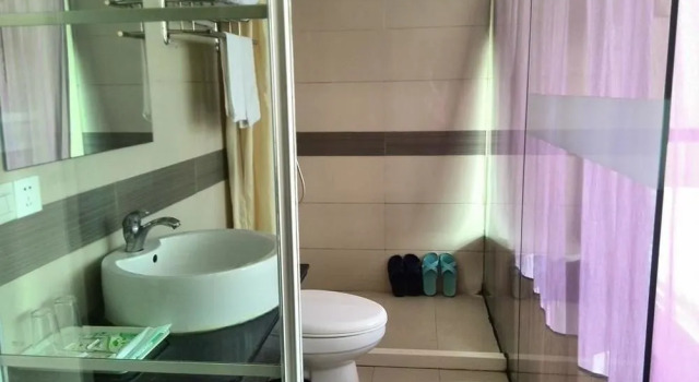 Yingjia Business Hotel