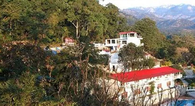 Dolmaar Resort, Rezerwuj Ośrodek wypoczynkowy Hotele w Uttarakhand z basenem, Basen