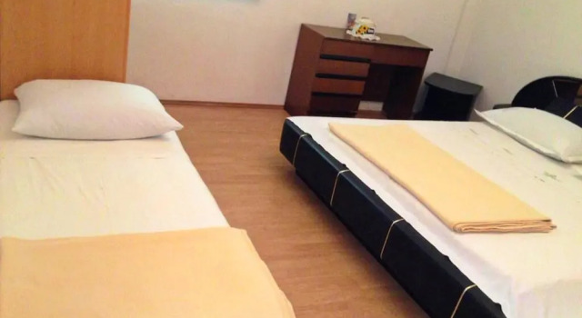 A1 - apt w Patio, Just 3 min Walking to the Beach, Rezerwuj Apartament Hotele w Split-Dalmatia County z parkingiem, Parking