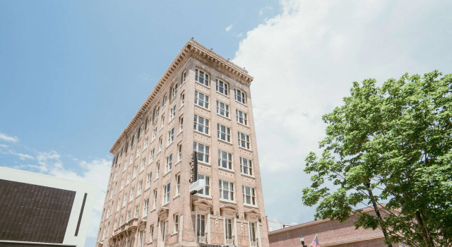 The Esquire Hotel Downtown Gastonia, an Ascend Collection Hotel, Забронировать Отель Гастония Северная Каролина