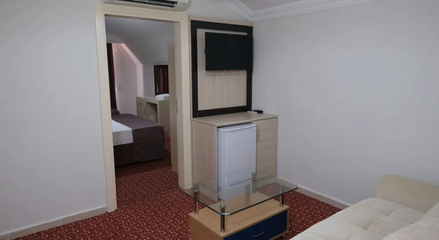 Люкс Classic с балконом и с видом на сад AZAK BLUE OTEL