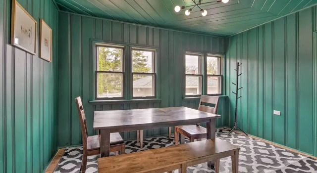 Spacious Oak Park Home, 11 Mi to Downtown Chicago!, Забронировать Отель Отели Иллинойс 4 звезды, 4*