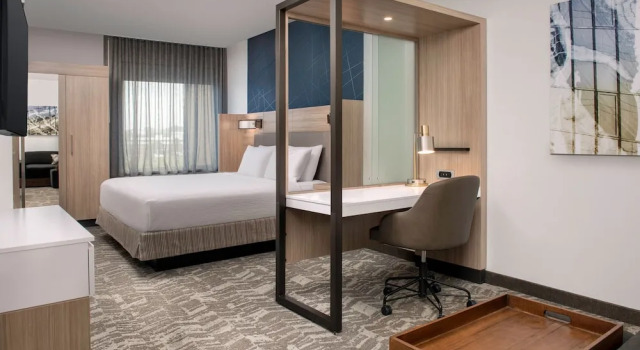 Двухместный люкс SpringHill Suites by Marriott Cincinnati Mason