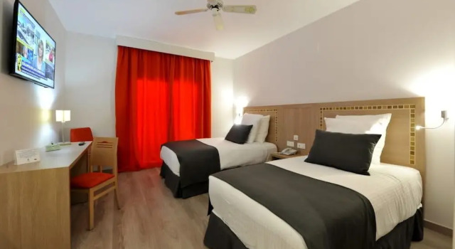 Двухместный номер Superior с балконом Hotel Salobreña Suites