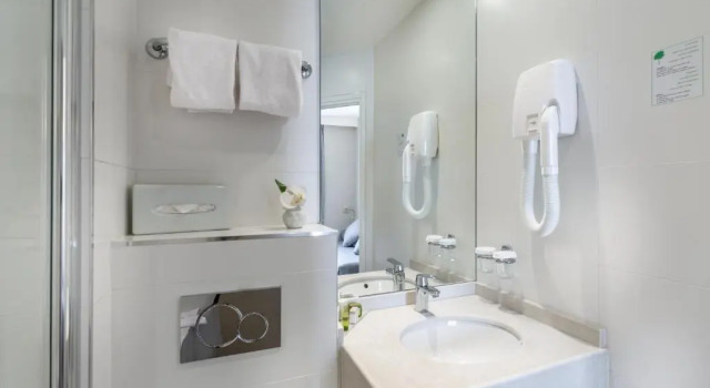 Семейный номер Standard Hôtel La Résidence du Berry