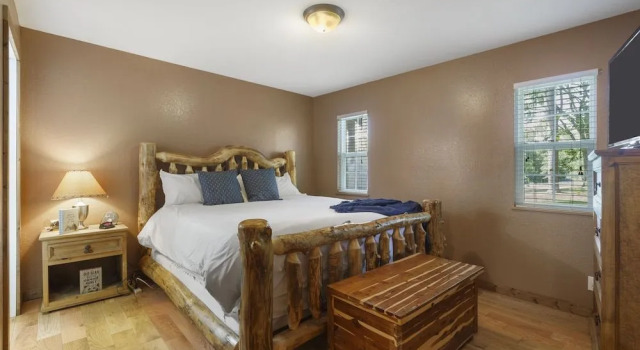 Bluff Cabin, Book Hotel Forsyth USA