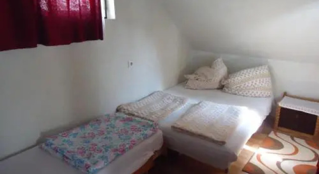 Lonci Néni Háza, Rezervovat Hotel Alsoors 