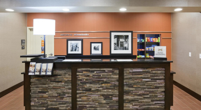 Hampton Inn & Suites Minneapolis West/ Minnetonka