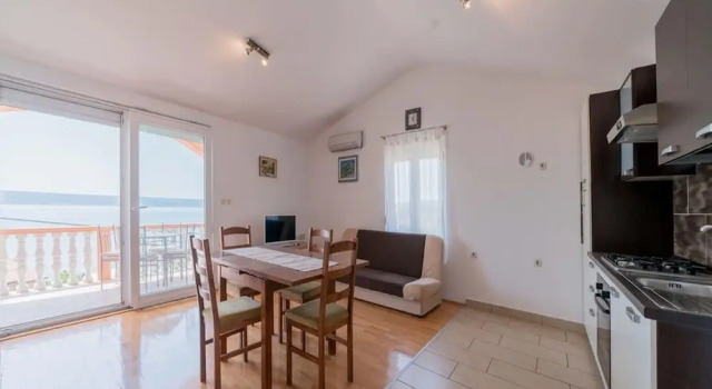 Modern Holiday Home With Private, Heatable Swimming Pool, 150m From the sea, Забронировать Отель Отели Ясенице 3 звезды, 3*