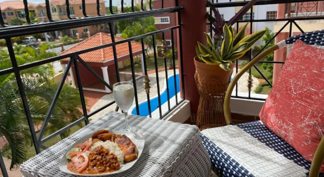 Апартаменты LUXURY NEW 2BDR 2BATH APT 10 Min DRIVING FROM THE AIRPORT AND BEACHES