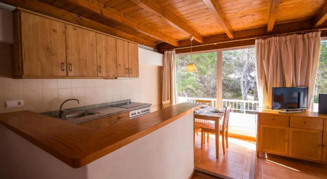 Апартаменты Superior Hostal Cala Boix