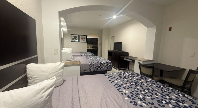 Номер Grand Crystal Inn - Garth Rd