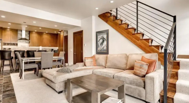 Ski in, Ski out, 2 Bedroom Luxury Residence with hot tub access and expansive views