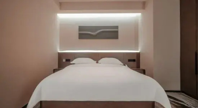Люкс Shengjing Holiday Inn