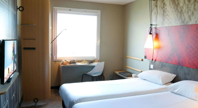 ibis budget Caen Porte de Bretagne, Забронировать Отель Кан 