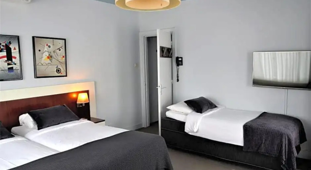 Номер Comfort Apollo Hotel