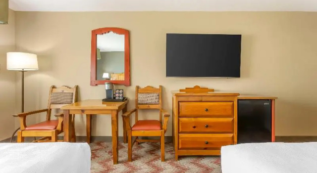 Четырёхместный номер Standard Best Western Plus Rio Grande Inn