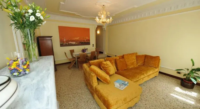 Tillys House, Забронировать Апартаменты/квартира Апартаменты Венеции, рядом с Консульство Франции в Венеции, Апартаменты/квартира