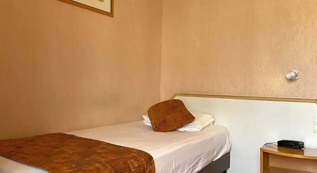 Одноместный номер Economy Hotel Busby