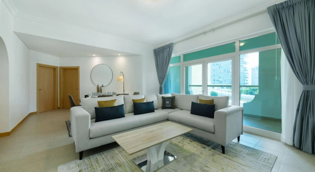 Maison Privee - Stylish Apt with Large Patio close to the Beach, Забронировать Отель Пальма Джумейра , рядом с Jumeirah Palm Tram Station