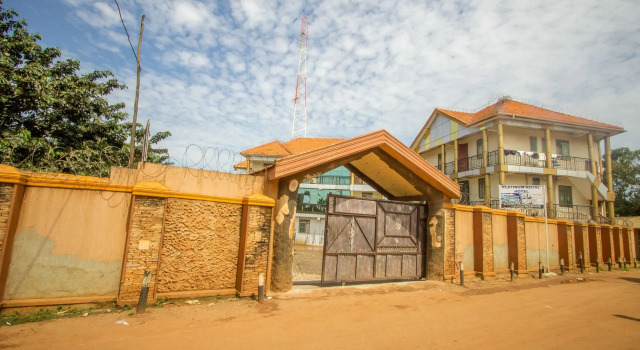 Platinum Royal Hotel