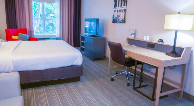 Двухместный номер Standard Country Inn & Suites by Radisson, Burlington (Elon), NC