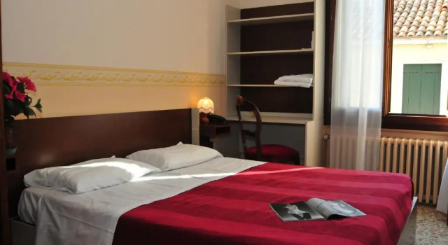 Номер Standard с видом на воду Locanda SantAnna Hotel