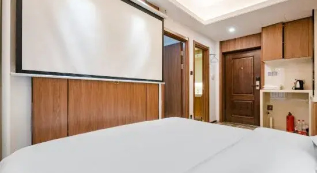 Люкс Premier Tiantian Youxi Hotel (Zhengzhou Zhengshang Apartment Mingzhu Fengzhuang Metro Station Branch)