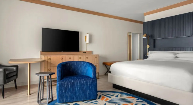 Двухместный люкс Executive с видом на город Marina del Rey Marriott