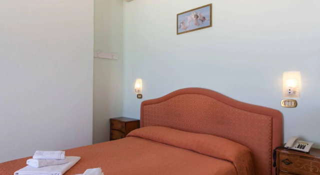 Mayflower Beach Hotel, Забронировать Отель Отели Морского Милана с бассейном, Бассейн