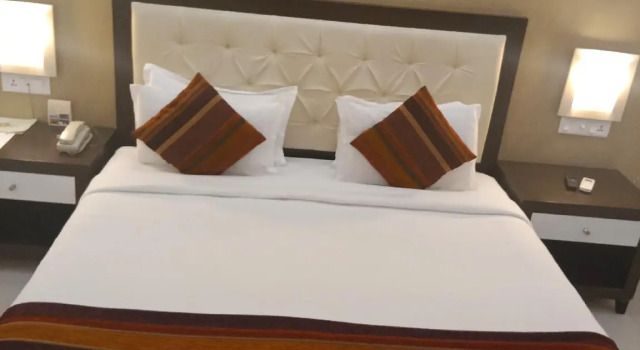 Номер Deluxe Aarohi Starz Club