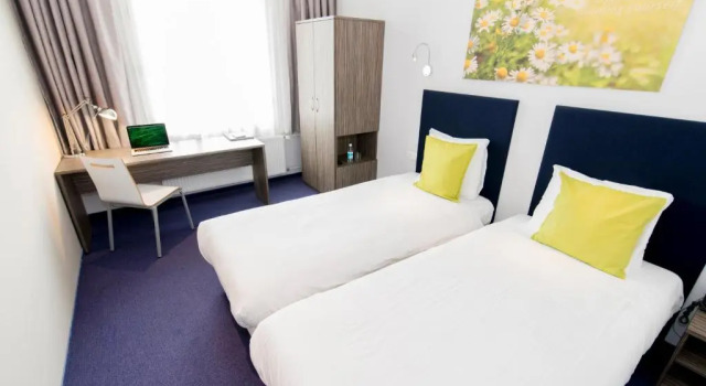 Двухместный номер Standard Court Garden Hotel
