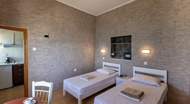 Апартаменты с 2 комнатами с балконом и с видом на море Petalides Apartments