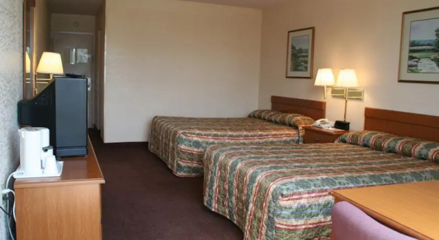 Big Texas Inn, Забронировать Отель Керрвилл Texas Hill Country