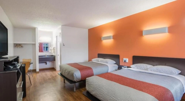 Standardowy czteroosobowy pokój Motel Bo (Camrose)